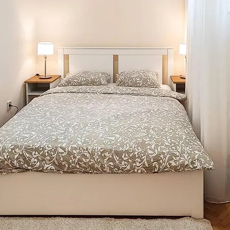 Filinhome Trg Mladenaca شقة