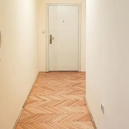 Filinhome Trg Mladenaca شقة نوفي ساد