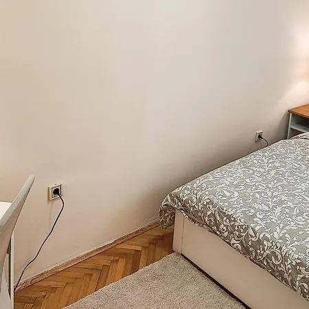 Filinhome Trg Mladenaca شقة