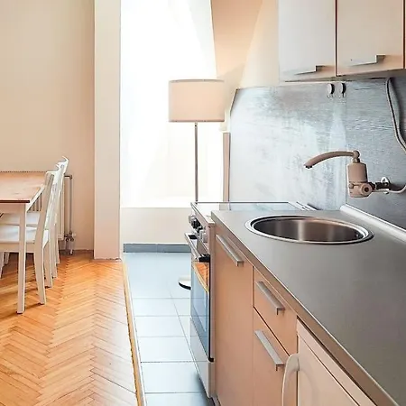 Filinhome Trg Mladenaca نوفي ساد