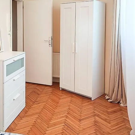 Filinhome Trg Mladenaca Apartment